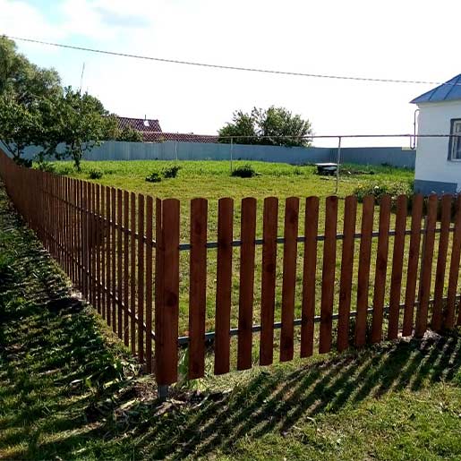 ограда из металлоштакетника